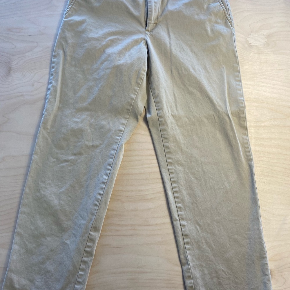 IZOD Saltwater Stretch Chino Khaki Pants 33 x 32 (DH)